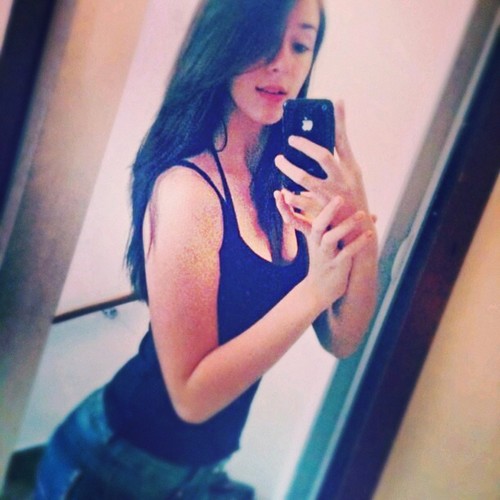 and let me kiss you?
insta: @carolinakuhlmann