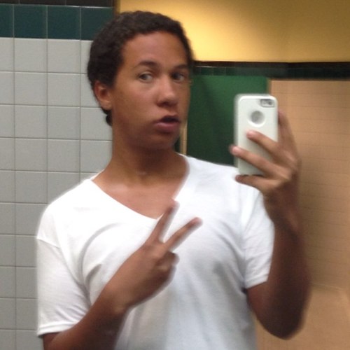 QluvNIC's profile picture. NICKI MINAJ is my QUEEN and LOVE.
Tomorrow is always a new day #PRETTYGANG