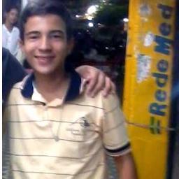A ele a glória, a ele o louvor, a ele o domínio, ele é o senhor (8'