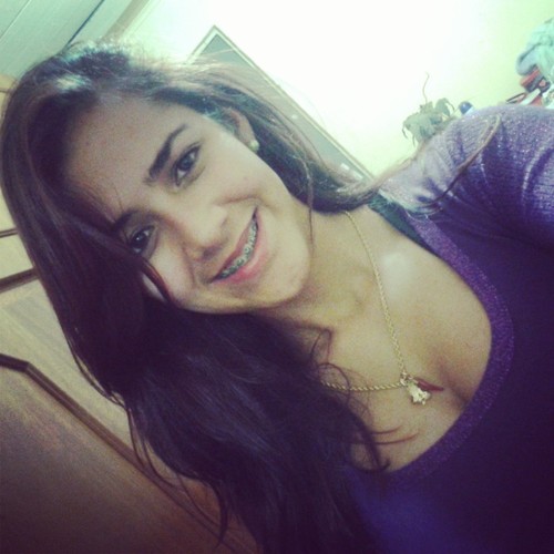 Muitas vezes eu prefiro não sentir, não ouvir e não falar. ;*