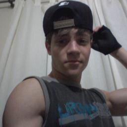 Acredite e vá atrás dos seus sonhos. A única pessoa que pode te fazer desistir, é você mesmo! Freestep is my life!