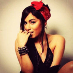 Não sou de falar, mas me peguei pensando em você [...] - Um orgulho chamado @Anitta_OFICIAL ♥
