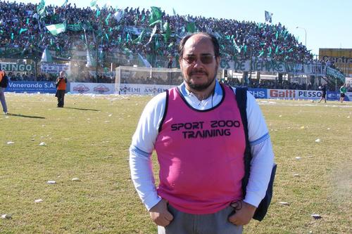 Trabajador de Prensa . Monotributista pluriempleado. Jugador de toda la cancha.