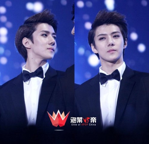 อันยองฮะ!^^ผมมักเน่น้อยแห่ง exo-k หล่อ น่ารัก ใจดี แมน(?) ฟอลมาคุยกันเยอะๆนะฮะ ฮุนเป็นผู้ชายที่สวยแต่ไม่ติ๋มนะฮะ^^#รักฟลว.-3-