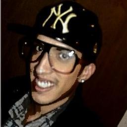 o que dizer sobre mim?
extrovertido
amigo
irmão
