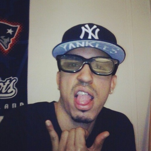 delacruzz1's profile picture. 