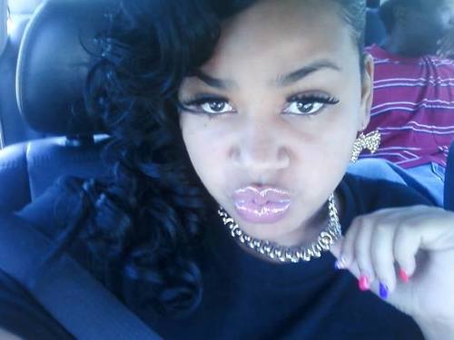 this my new bitch , fuck the old bitch , i got red thick Bitch .. kiss my ass if you hating . :) (JAYJAY HACKED )  but follow me @PRettyMehhJay