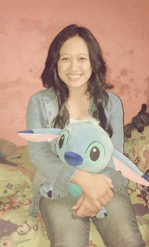 love family ,excellent my god Allah SWT ,and singing is my hobby .