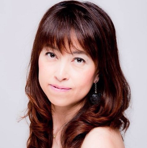 maiyamagiri's profile picture. ㈱華なり代表取締役/2010年10月アラフォーアイドルユニットメンバーとしてメジャーデビュー。2011年同ユニットを卒業後 山霧舞としてタレント活動開始。関連事業：㈱サウンドジュエルデザイナーズ・チーフプロデューサー・作詞活動/セミナーマスタートレーナーetc…マルチに活躍中。プライベートは8人の子どもを育てるママ