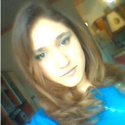 I am a 17 year old girl, I like to sing, I studied for three years santacecilia the basics of singing, I did two years of art school and I love One D. 3