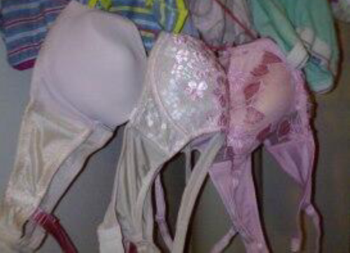 TithaKarina's profile picture. 