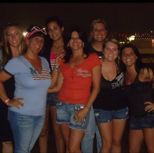 tonitiche's profile picture. A Wife, A MOM x2, A Sister, A Daughter, A COOL Aunt AND A Friend to many!! Lovin Life and my Fancy pup