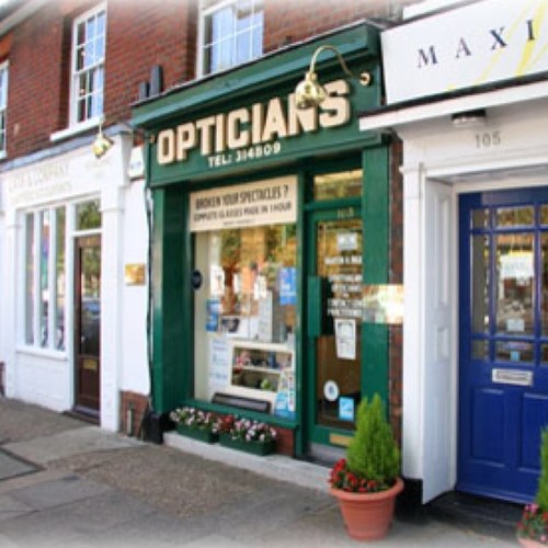 All examinations by Martin Ingram, an optometrist with over 30 years of hospital and private practice. Personal, honest & thorough. Testing, glasses & contacts.