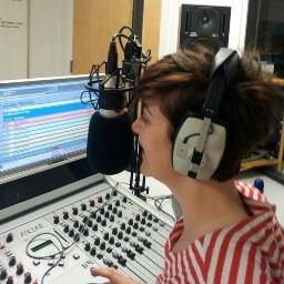 Radio Presenter @erewashsound, Assistant Producer for @BBCRadio2 and Music Reporter for @BBC6music
