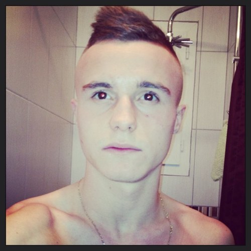 Kmillle33's profile picture. 