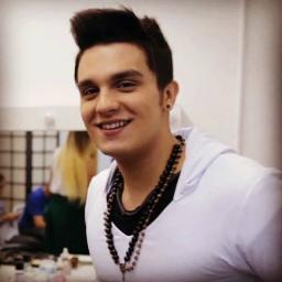 @TeEsperando24LS e @CarolLoirynha: Ate Depois Fim estarei com essa #FamíliaLS e estarei com eles sempre. @LuanSantana e @BruSantanaReal