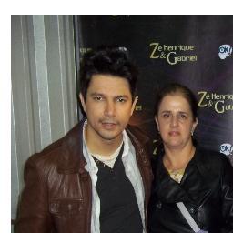 faço salgados,adoro música sertaneja e amo de paixão a dupla mais linda e talentosa do Brasil @zehenriquezhg e @gabrielzheg!!