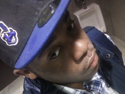 Professional lyricist/wordsmith and Music addict just tryna make moves