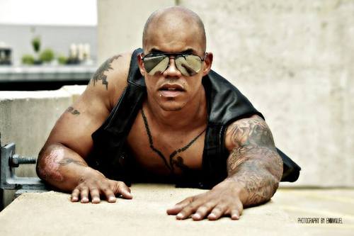 EXPERIENCED RUNWAY/PRINT MODEL LOCATED IN THE DC AREA. AVAILABLE FOR BOOKINGS AT INFO@101OPERATIONS.COM
