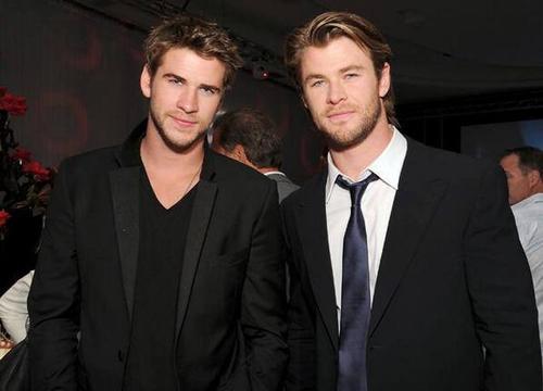 Malik,Bieber,Mahone,Serrano,Ochoa,Hemsworth,Efron,Pattinson,Styles,Casas,Jonas,Henrie,Lautner,Somelhalder, Etc... ♥