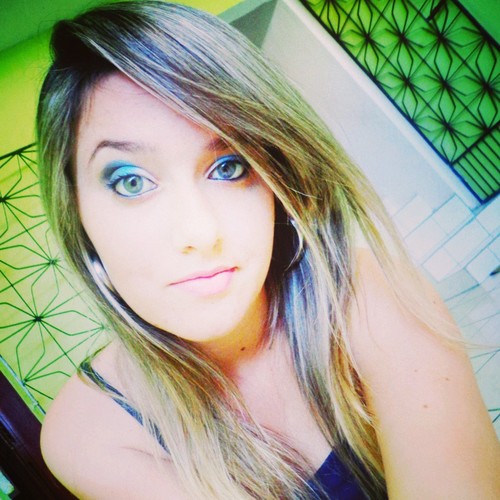 Ê o amor, o camaleão se apaixonou. :D