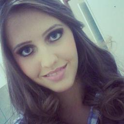 Ignore o que te faz sofrer, abrace o que te faz feliz