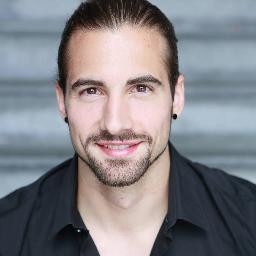 DanielHuesser's profile picture. Transformation & Hypno Coach @ Erfinde dich neu, CEO D&R Performance, Personal- und Lifestyle Coach, Mixed Martial Arts, Salsero #Hypnose #Podcast #NLP, Vegan