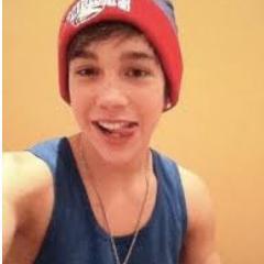 MY DREAM TO MEET AUSTIN WILL NEVER COME TRUE :( but im still hoping :) I FOLLOW BACK