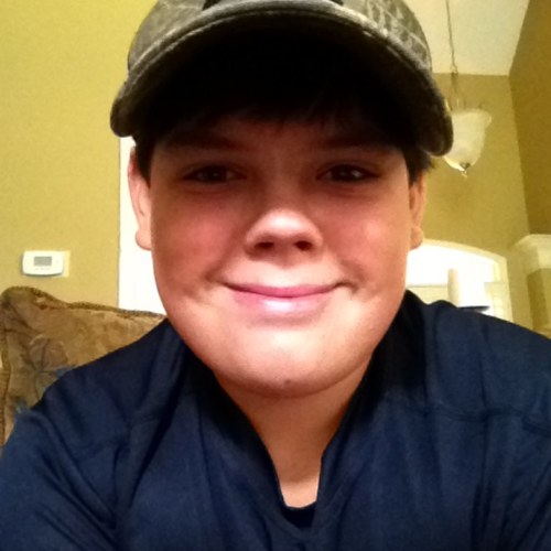 I'm awesome and I love to listen to Luke Bryan