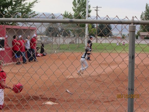 Love hunting anything and riding dirtbikes:) my passion is baseball⚾