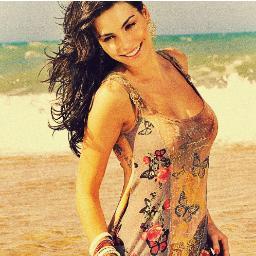 seu sorriso vale mais q um diamante  
Te amo ! @melfronckowiak
http://t.co/NStliMHfoc
Madrinha :  @_ChamelTeVivo