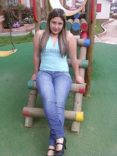 PaolaT_329's profile picture. 