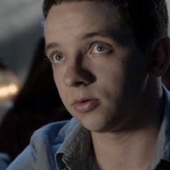 Trabajador social. Tengo el poder de...eh, espera, ¿poder? Quería decir tengo que...comer. [Telequinesis] (#RP #Misfits)
