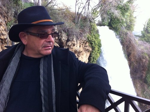 xmassouros's profile picture. 