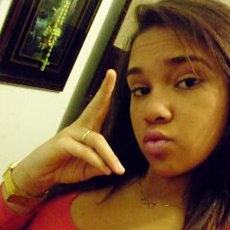 -        Se fiCa de k.o.zAda, a pOrRada coMe =)  ♪ 
                                                   F4C3B00K http://t.co/Rp3b2xD1