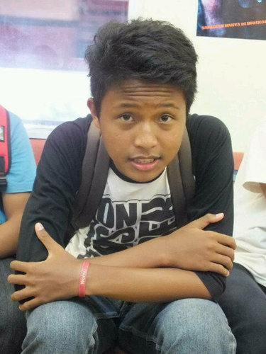 Follow my new account @Dhanskyyyy ☺