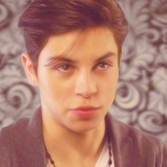 you should probably follow @bieberjta if you don't already lol ♡