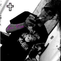 passando akii pra fala que aqi é propriedade miinha s2 3 te amoo mt oow :) conta smp # @_suzanitta aqii :D