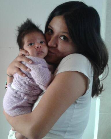 madre primeriza y sobreprotectora