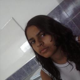 Vamos viver a vida do jeito que tem que ser vivida,loucamente,calmamente e o mais importante viver a vida sorrindo