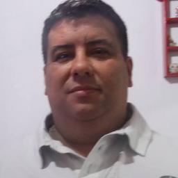 Brasileiro, comerciante, casado com @kelfuriati  enfim um cidadão  que luta por seus ideais.
Veras que um filho teu não foge a luta !!