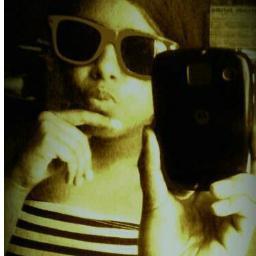 rockeiro,regueira,pagodeira,etc amiga fiel, companheira,loka bem loka sou assim pesistente destemida essa é mha face a face me amo