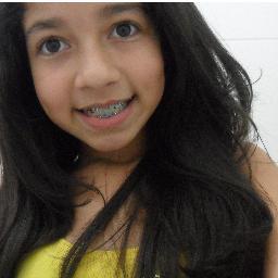 , divertida sim, brincalhona, alegre :]] , educada claro apenas com quem merece :]]