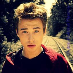 Esta es La cuenta official de fans de @TheDylanHolland en Mexico siguenos en facebook: http://t.co/k5iNJ6RFWE