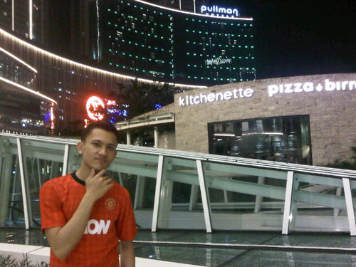 - Baik hati
 - Pengertian n
 - gk sombong :)
 - gue org eang simple
 - suka jalan :)