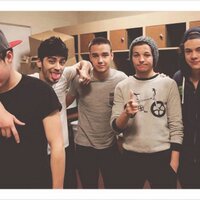 OneDirection (@1dfutureid) 's Twitter Profile