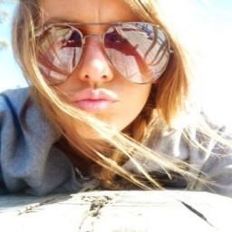 EfronEizza's profile picture. 