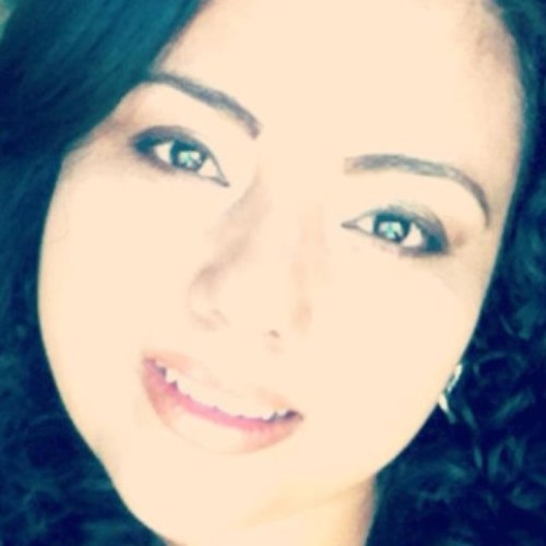 Aqui solo voy de paso el CIELO es mi meta No eres más porque te alaben ni menos porque te critiquen; lo que eres delante de Dios, eso eres y nada más