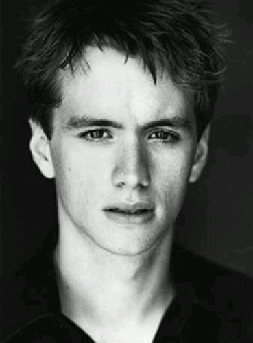 Official First Page of Sean Biggerstaff (As Oliver Wood On Harry Potter) from Indonesia. Share everything about Scottish Actor and Musician•Born : 15 March 1983