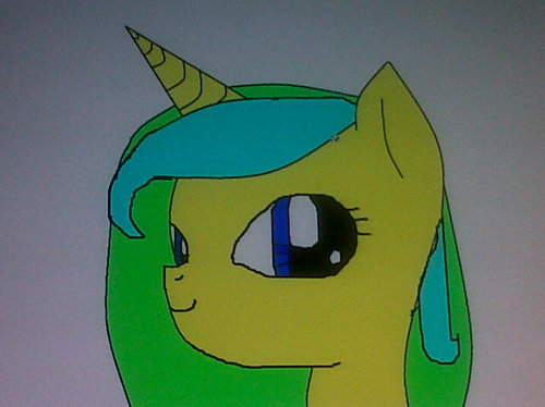 I'm a Changeling. I'm looking everypony to be my Best Friend.